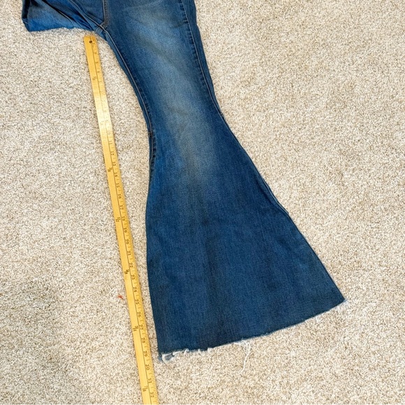 FREE PEOPLE WOMEN'S DARK WASH HIGH RISE JUST FLOAT ON FLARE JEANS size 26 5🌟 - Picture 12 of 16